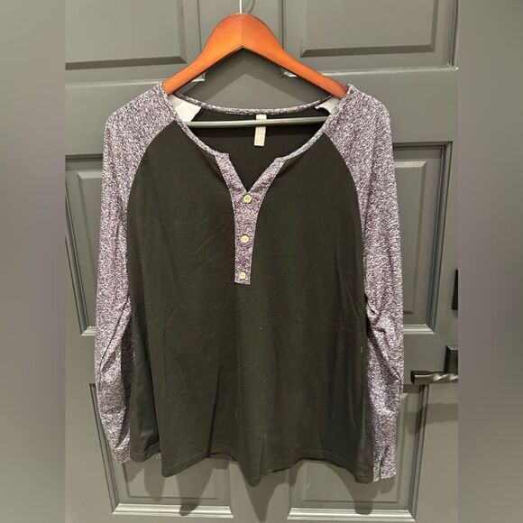 Long sleeve top - Picture 1 of 5